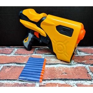 Nerf Dart Tag Speedload 6 Blaster w/ 10 New Darts! Great Condition! Retail $52!